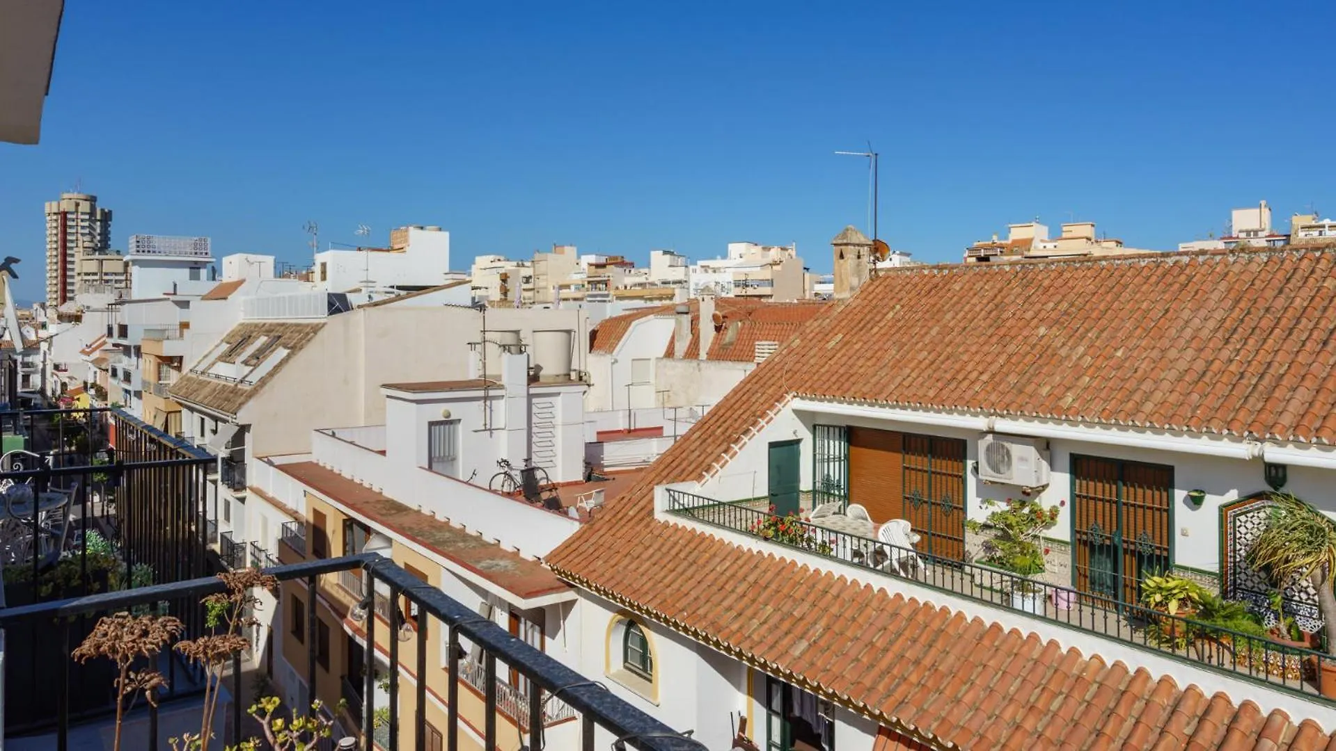Sunny Serenity 200M From Beach Fuengirola